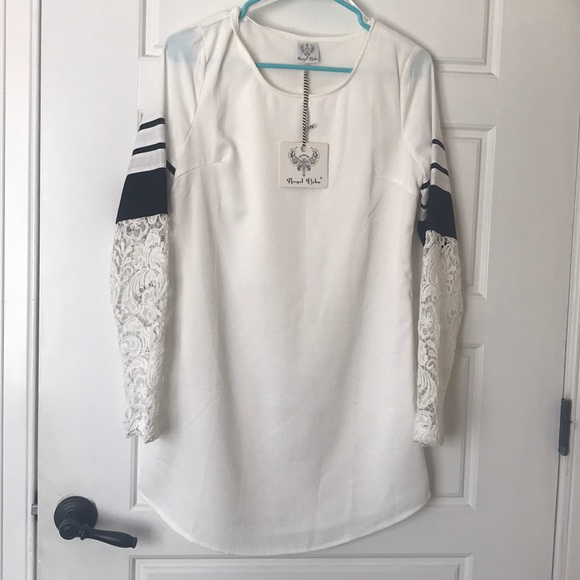 White dress - Picture 1 of 3